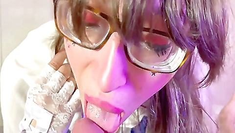 Brunette fucks and sucks in a deep throat anal porn vid