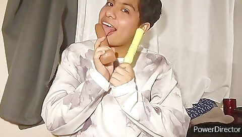 Petite amateur brunette with a big ass gets anal 2 toys